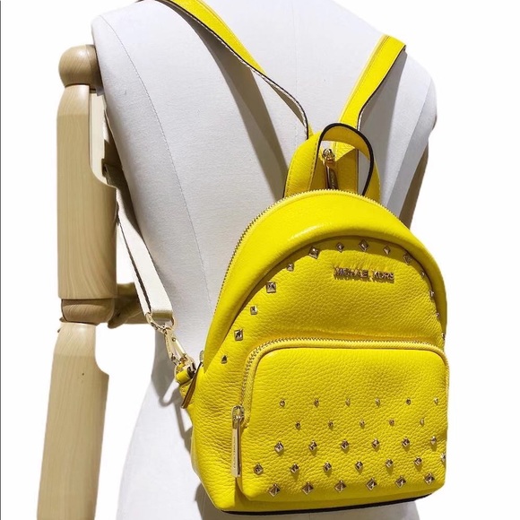 Bundle Michael Kors Convertible Backpack + wallet - Picture 9 of 16